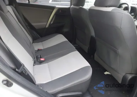 2015 Toyota Rav4 Le z USA, uszkodzony, nr VIN JTMBFREV7FJ023746